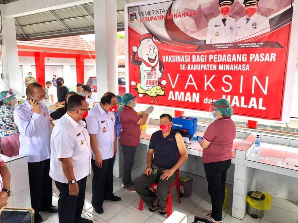 Pedagang di Minahasa Mulai Terima Vaksinasi Covid-19, Mawuntu: Perdananya di Pasar Tondano