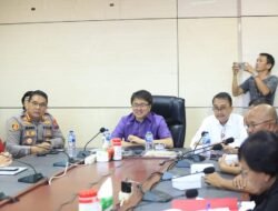 Walikota Manado Andrei Angouw Ikuti Zoom Meeting Bersama Menko PMK