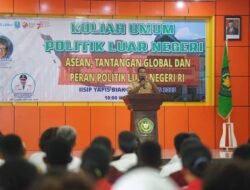 Bupati Herry Ario Naap, Buka Kuliah Umum Kemenlu di Biak Numfor