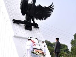 Presiden Jokowi Laksanakan Ziarah Nasional di TMP Kalibata