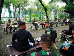 Kapolri Bersama Pamglima TNI Makan Siang Bersama Pasukan Pengamanan Pemilu