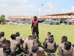 46 Personel Baru mengikuti Tradisi Pembinaan Tradisi Bintara Remaja di Polrestabes Semarang