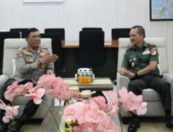 Kapolda Irjen Pol Yudhiawan Terima Pangdam XIII/Merdeka Mayjen TNI Candra Wijaya di Polda Sulut