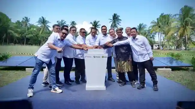 Progres PLTS Pulau Sembur Capai 80%, Pertamina NRE dan Kemenkop Sinergi Energi Terbarukan untuk Masyarakat