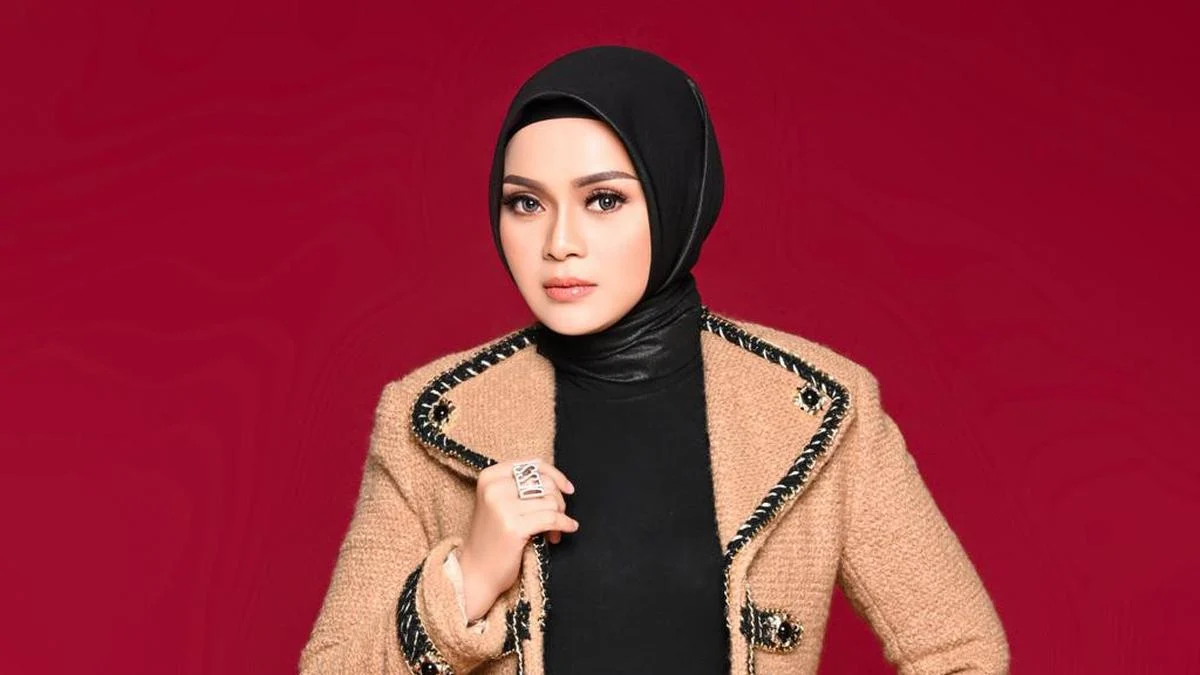 Neng Dessy: Dari Panggung Hiburan ke Puncak Bisnis, Memimpin Dua Perusahaan Krusial di Industri Ketenagakerjaan dan Musik