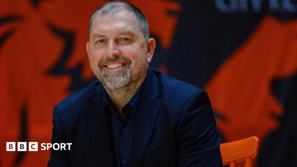 Salford City Tunjuk Pelatih Australia Berpengalaman dari Jepang, Kilas Balik Delapan Tahun Lalu