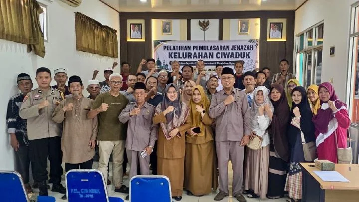 Tingkatkan Kualitas Pelayanan Sosial, Kelurahan Ciwaduk Gelar Pelatihan Pemulasaran Jenazah Bersertifikat