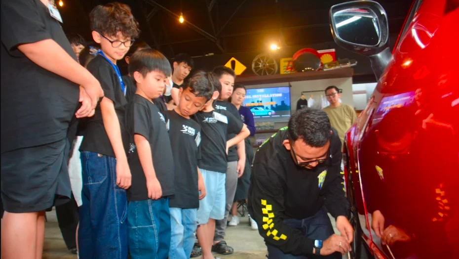 Liburan Sekolah Jadi Makin Seru: IMX Junior Academy Ajarkan Modifikasi Mobil pada Anak-anak