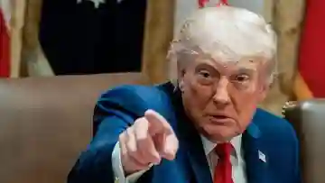 Gencatan Senjata AS-Iran Terancam Gagal? Trump Nyatakan MoU Berakhir Pasca Serangan Terbaru