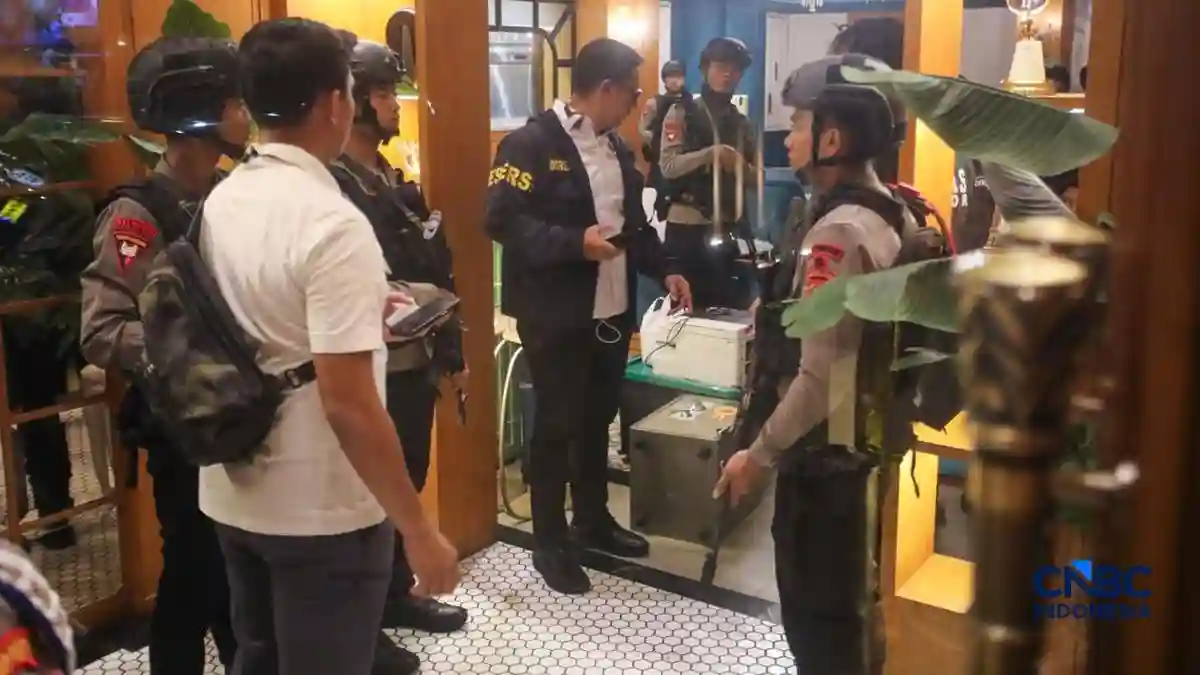 Geger Brankas Raksasa dan Koper Misterius di Kafe Jaksel, Terkait Kasus Korupsi Ini!