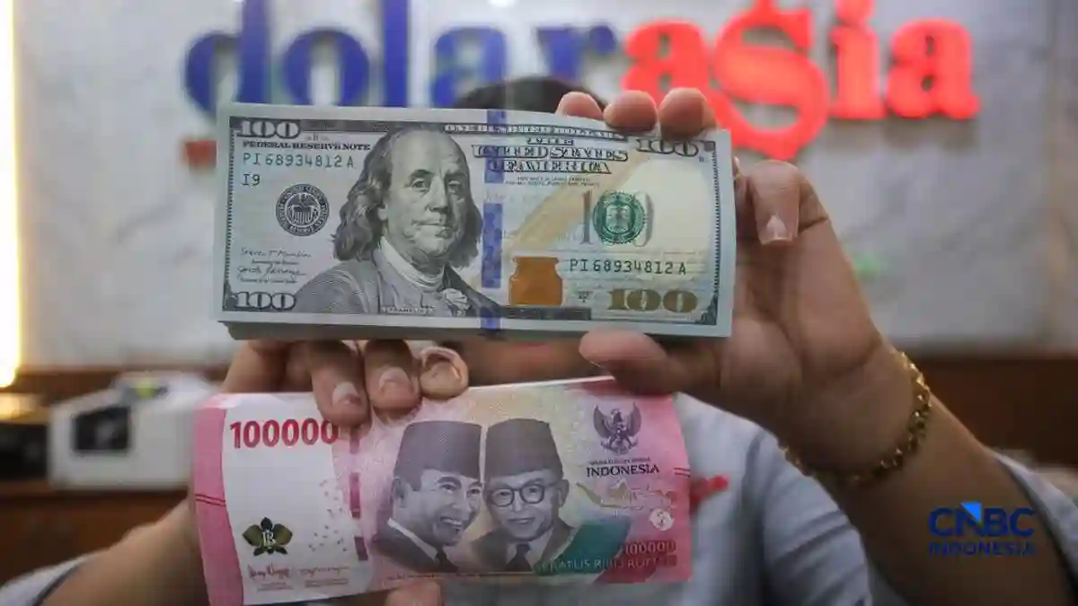 Rupiah Jeblok di Titik Terendah: Dolar AS Tembus Rp18.070, Investor Khawatir?