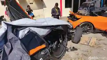 Adu Cepat Berujung Maut: McLaren Terbelah Dua di Jalan Tol, Youtuber Andra ST Jadi Saksi