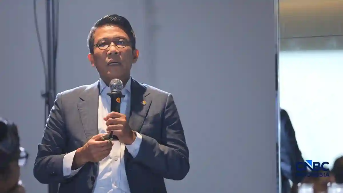 Kemasan Polos Rokok: Ancaman Ganda Petani Tembakau dan Pendapatan Negara
