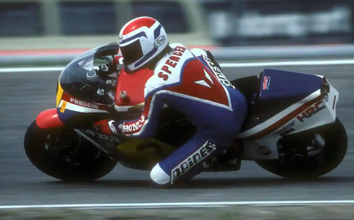 Bezzecchi Berpotensi Samai Rekor Legenda MotoGP 42 Tahun di Sachsenring