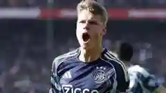 Kejutan Liga Primer: Newcastle United Boyong Talenta Muda Ajax, Sean Steur, Senilai Rp 444 Miliar!
