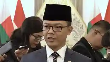 Diplomasi Kunci: Menlu RI Terbang ke Teheran Bahas Penguatan Kemitraan Strategis dengan Iran