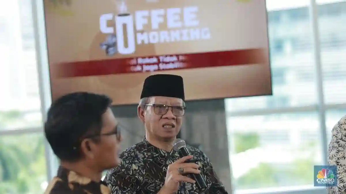 Ancaman PHK Massal Mengintai? Dewan dan Buruh Kompak Lawan Kemasan Polos Rokok