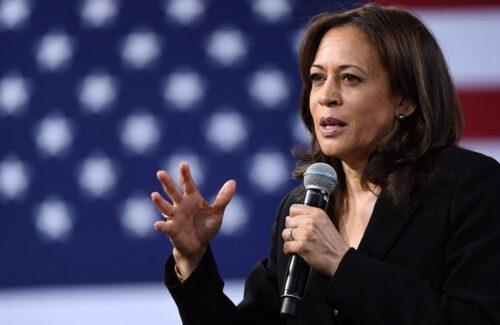 Kamala Harris Berpotensi Pecahkan Sejarah: Calon Kuat Presiden AS dari Partai Demokrat