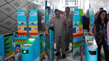 Bukan Sekadar Naik Tarif, DKI Pertimbangkan Perluasan Manfaat Transjakarta Gratis