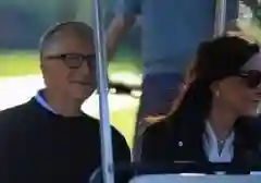 Bill Gates Hadir di Konferensi Elit Bersama Kekasih, Bayang-bayang Epstein Kembali Mengintai