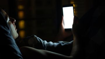 Gadget Terus-Menerusan? Waspadai Fenomena 'Popcorn Brain' yang Menggerogoti Konsentrasi Anda
