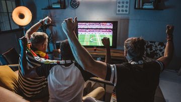 Was-was Nonton Bola di Rumah? Ini Risiko Mengejutkan bagi Jantung Anda