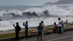 Topan Dahsyat Mengancam Taiwan dan Tiongkok Selatan, 15 Tewas Akibat Longsor di Filipina