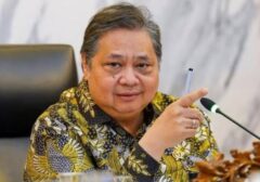 Rupiah Anjlok ke Rp 18.000, Airlangga Hartarto Yakin Ekonomi RI Tangguh!