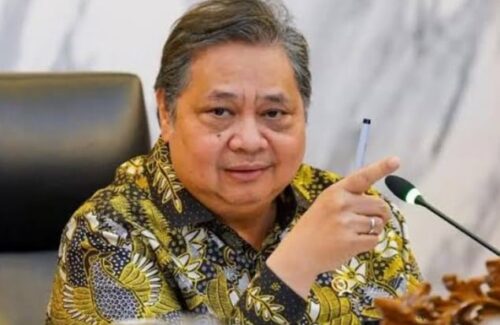 Rupiah Anjlok ke Rp 18.000, Airlangga Hartarto Yakin Ekonomi RI Tangguh!
