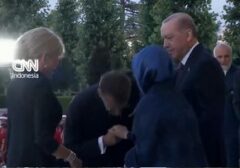 Momen Tak Terduga di KTT NATO: Ibu Negara Turki Tolak Cium Tangan Emmanuel Macron