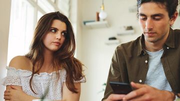 Waspada! 5 Tanda Pria "Galau" yang Bikin Hubungan Tanpa Kepastian