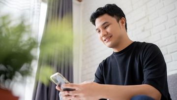 Bukan Halusinasi! 10 Sinyal Chat Ini Buktikan Dia Diam-diam Naksir Kamu