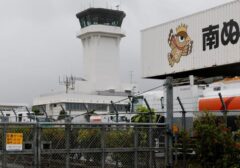 Badai Bavi Sambangi Jepang Selatan: Bandara dan Pelabuhan Terhenti, Aktivitas Warga Terganggu Hebat