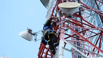 Perebutan Spektrum Digital: XL Axiata Raih 700 MHz, Telkomsel Dominasi 2,6 GHz