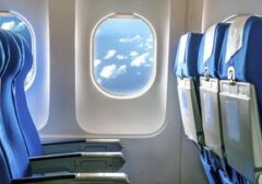 Detik-Detik Mengerikan: Jendela Pesawat Ryanair Lepas di Udara, Penumpang Nyaris Terenggut