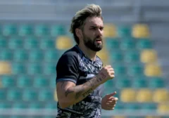 Persebaya Surabaya Tancap Gas Latihan Fisik, Diogo Ramalho Hadapi Ujian Panas Kota Pahlawan