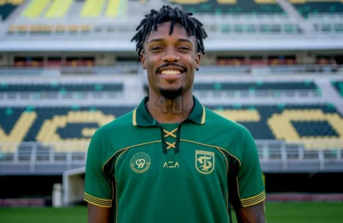 Sorak-Sorai Stadion GBT Jadi Magnet Utama Gledson Paixao Pilih Persebaya Surabaya