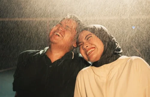 Idgitaf Rilis Album "Berusaha di Bawah Hujan" Bertepatan Ulang Tahun, Lagu Utama Banjir Pujian