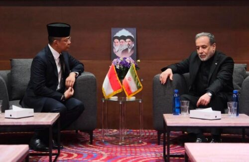 Diplomasi Kunci: Menlu RI Sugiono Bertemu Pejabat Tinggi Iran, Perkuat Kemitraan Strategis