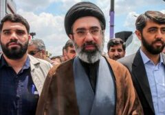 Putra Khamenei Sesumbar Balas Dendam, Iran Gegerkan Dunia Internasional