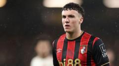 Bek Bournemouth Tersandung Investigasi, Siap Hijrah ke Fiorentina Lewat Jalur Pinjaman