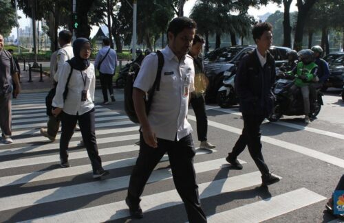ASN Diizinkan WFH di Hari Pertama Sekolah Anak, Begini Aturan Lengkapnya