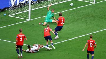 Gol Spektakuler Bellingham Bawa Inggris Unggul Sementara, Norwegia Balas di Babak Pertama!