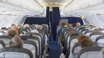 Penumpang Kecewa Berat, "Window Seat" Tanpa Pemandangan Bawa United & Delta Airlines ke Meja Hijau