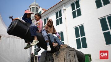 Momen Terakhir Liburan: Kota Tua Jakarta Dibanjiri Pengunjung Sebelum Sekolah Dimulai
