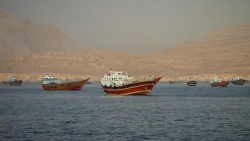 Ancaman Baru di Teluk Persia: Iran Tutup Selat Hormuz, Dunia Tegang!