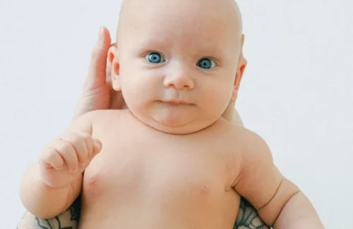 Rekomendasi Nama Bayi Laki-Laki Bahasa Latin: Klasik, Bermakna, dan Makin Diburu di 2026