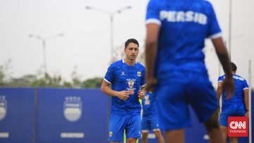 Terungkap! Luka Menalo Pilih Persib Bandung Demi Ambisi Asia Tenggara