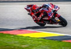 Sang Raja Sachsenring Tak Tergoyahkan: Marc Marquez Raih Kemenangan ke-10 di MotoGP Jerman 2026!