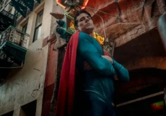 Terungkap! Penampakan Kostum Perang Lex Luthor Nicholas Hoult di "Superman: Legacy"